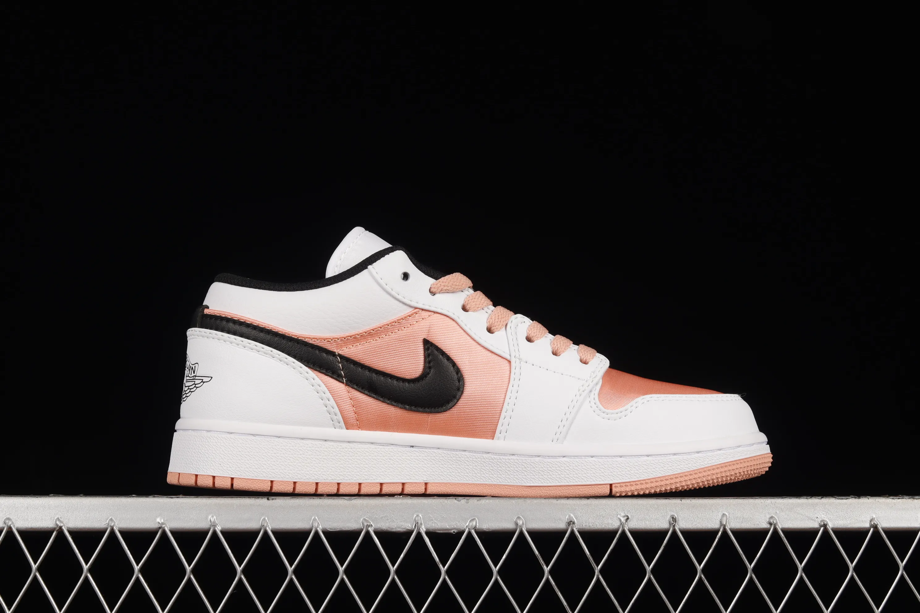All categories Air Jordan Jordan series basketball shoes Air Jordan 1 Low Z version Air Jordan 1 Low AJ1 Joe 1 apricot orange low-top cultural and leisure sports sneakers DM8960-801